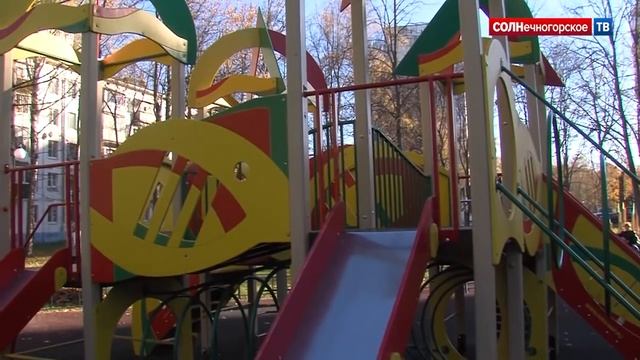 Владимир Слепцов с рабочей поездкой посетил городское поселение Ржавки смотреть онлайн