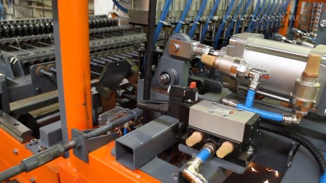 Автоматическая линия WL сварки сетки с бухт. Automatic multi spot weld machine смотреть онлайн