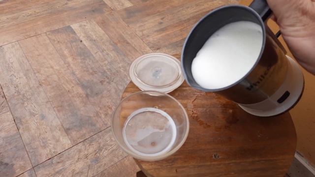 Geral se descontrola para experimentar o Loboffeccino смотреть онлайн