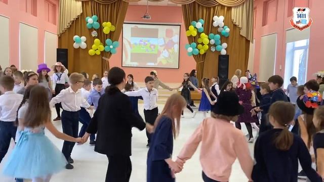 Празднуем 8 Марта! смотреть онлайн