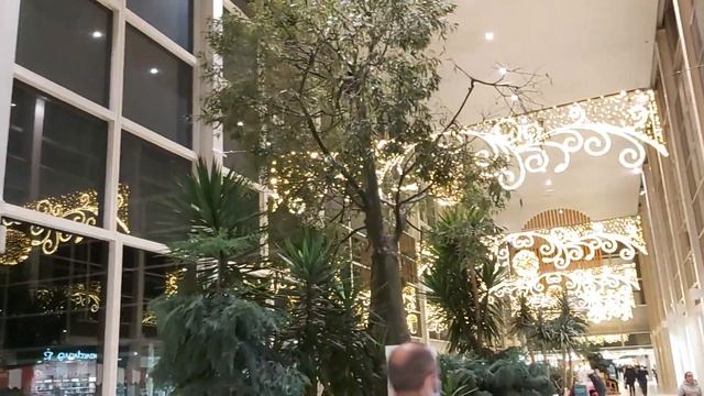 Milton Keynes.SHOPPING CENTER.CHRISTMAS. АНГЛИЯ. Милтон Кейнс. ШОПИНГ ЦЕНТР РОЖДЕСТВЕНСКИЕ ДЕКОРАЦИ смотреть онлайн