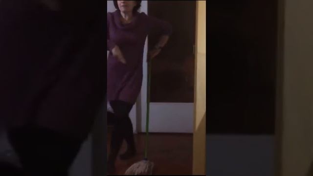 Танец со шваброй смотреть онлайн