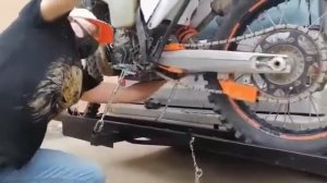 Установка мотоподвеса (мотохвост)и погрузка мотоцикла