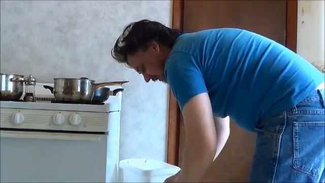 How to take the trash out 101 by Randy смотреть онлайн