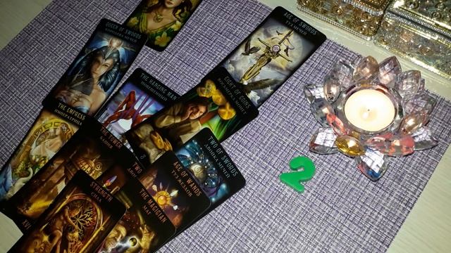 Расклад:" Продолжать отношения или ставить точку?" смотреть онлайн