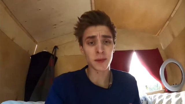 Почему Влад А4 так много работает😂😂😂 смотреть онлайн
