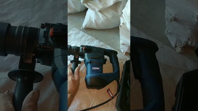 Перфоратор FERM HDM1037.    Китайские товарищи очередной раз приятно удивили.