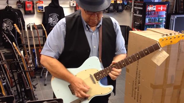 A DAY AT WESTCOAST GUITARS  Danny Casavant Nashguitars Dealer Canada  T-52 Demo