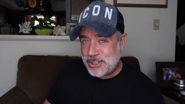 JEFFREE STAR MAY NOT APPROVE LADY GAGA MAKEUP! смотреть онлайн