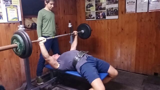 Крушенников Александр жим лёжа 100 кг. 27.10.22 смотреть онлайн