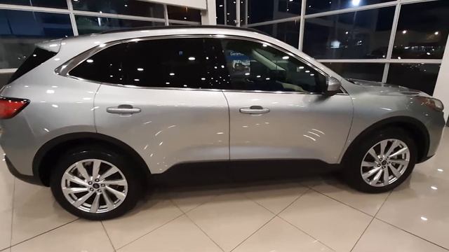 Ford Escape hibrida Titanium 4x4 2022 смотреть онлайн