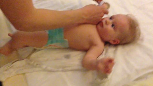 Пеленание ребенка смотреть онлайн