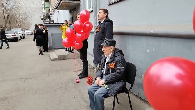 Красноярские кадеты поздравили ветеранов торжественным маршем смотреть онлайн