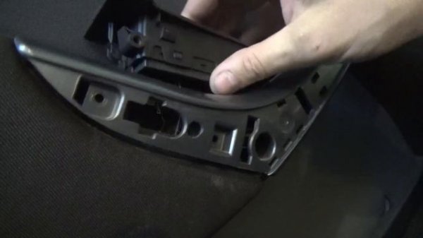 Как снять обшивку двери. Opel Astra J, GTC.