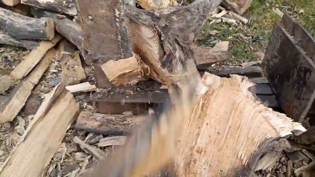 Гидравлический дровокол на базе Т-25. смотреть онлайн