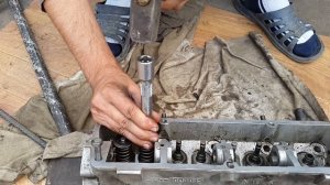 как рассухарить клапана без специнструмента