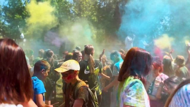 Фестиваль красок Холи смотреть онлайн