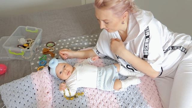 ДРІБНА МОТОРИКА.Розвиваючі заняття для дитини віком 2-3 місяці смотреть онлайн