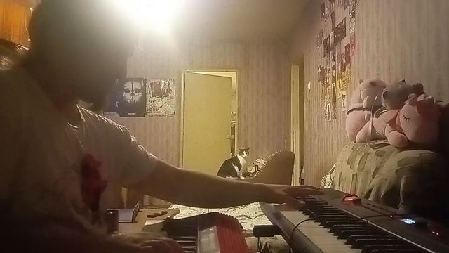 учу произведение и решил попробовать получить его на 2х синтезаторах. чем бы дитя не тешилось... смотреть онлайн