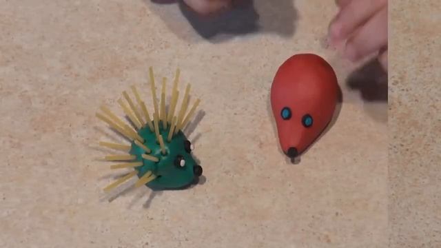Поделки из макарон для детей Ёжики из пластилина и спагетти смотреть онлайн