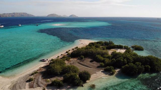 Komodo National Park by Drone смотреть онлайн