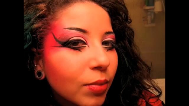 Kabuki Inspired Makeup!! смотреть онлайн