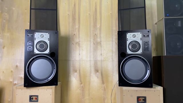 Test Technics SB-M4 / Onkyo INTEGRA A-927 смотреть онлайн