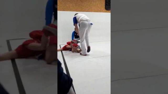 Месяц тренировки и первая схватка с противником , который год тренировался .....СЫН - МОЯ ГОРДОСТЬ! смотреть онлайн