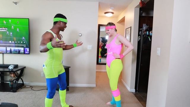 My Girlfriend Takes Halloween Too Seriously || Crazy Outfits смотреть онлайн