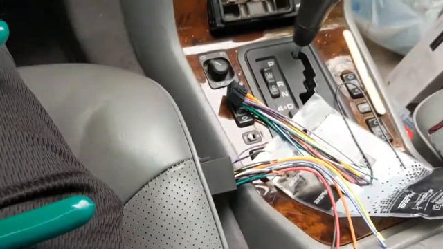 W140 Mercedes S420 Bose Aftermarket Radio Install