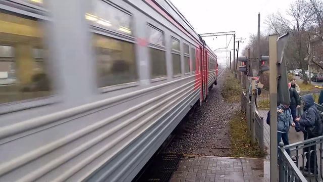 Электропоезд эт2м-125 Сообщением Санкт-Петербург Будогощь Отправляется с платформы Понтонная смотреть онлайн