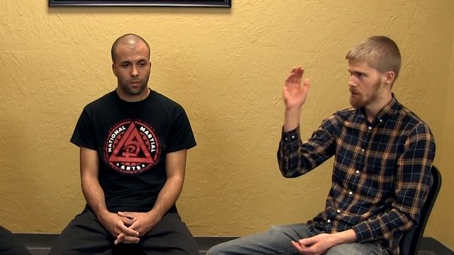 Exposing the Martial Arts: Does Size Matter in Krav Maga? смотреть онлайн