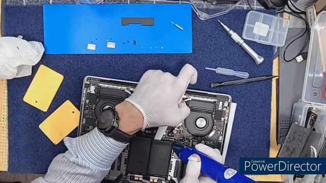 MacBook Pro 2018 13 A1989 バッテリー電池交換 Disassembly смотреть онлайн