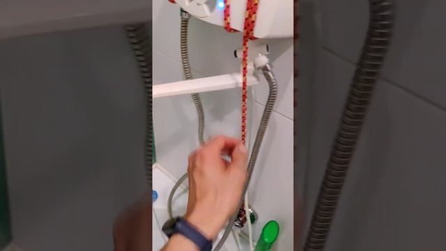 Водонагреватель проточный Electrolux 3,5 смотреть онлайн