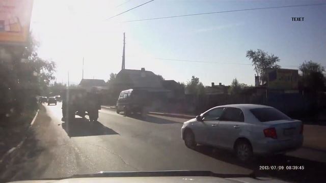 велосипедист-камикадзе смотреть онлайн
