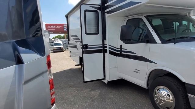 США ЗАЕХАЛА НА СТОЯНКУ RV АВТОДОМ / ЦЕНЫ И ОБЗОР /МЕРСЕДЕС / ФОРД / РЭМ смотреть онлайн