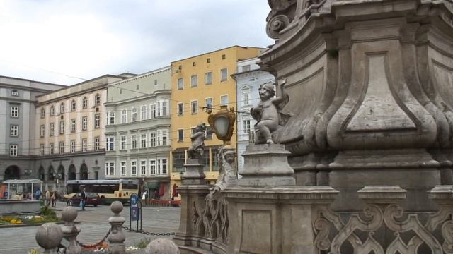 Linz, Austria Tourism : Linz Tourism: Hauptplatz