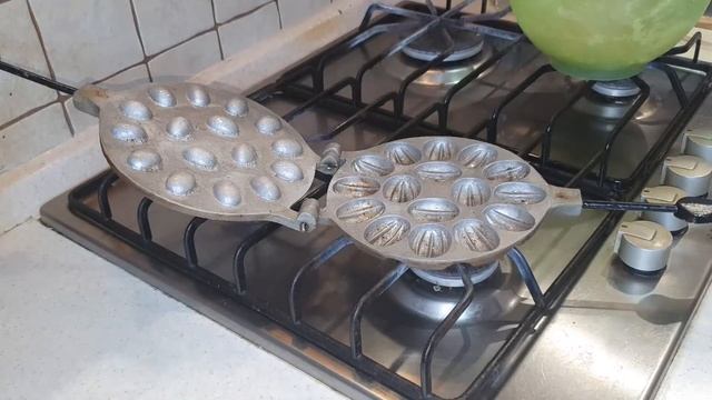 Печенье "ОРЕШКИ" со сгущенкой! Невероятное печенье из детства! смотреть онлайн