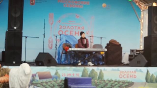 День 1-7: Москва. Хостел и мужик/Отменили рейс/Куда мы попали смотреть онлайн