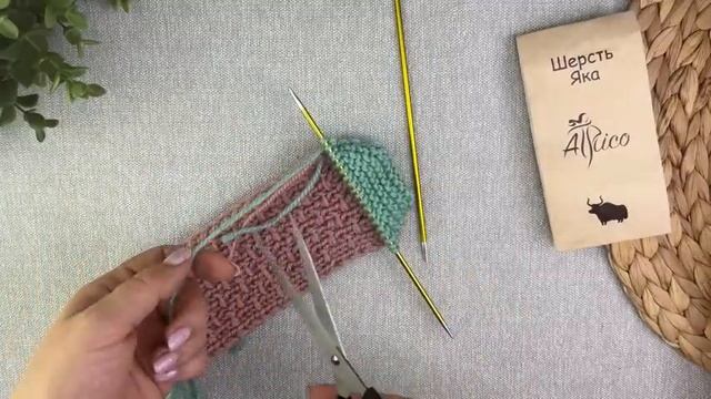 Шикарные и простые носки на двух спицах. Подробный мастер-класс. смотреть онлайн