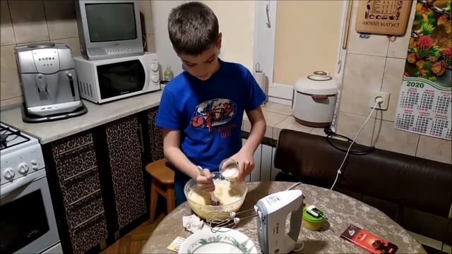 КАрАнтиН. Хроники карантина. День 58. Мраморный кекс (рецепт и процесс). И танк Lego Stridsvagn 103 смотреть онлайн