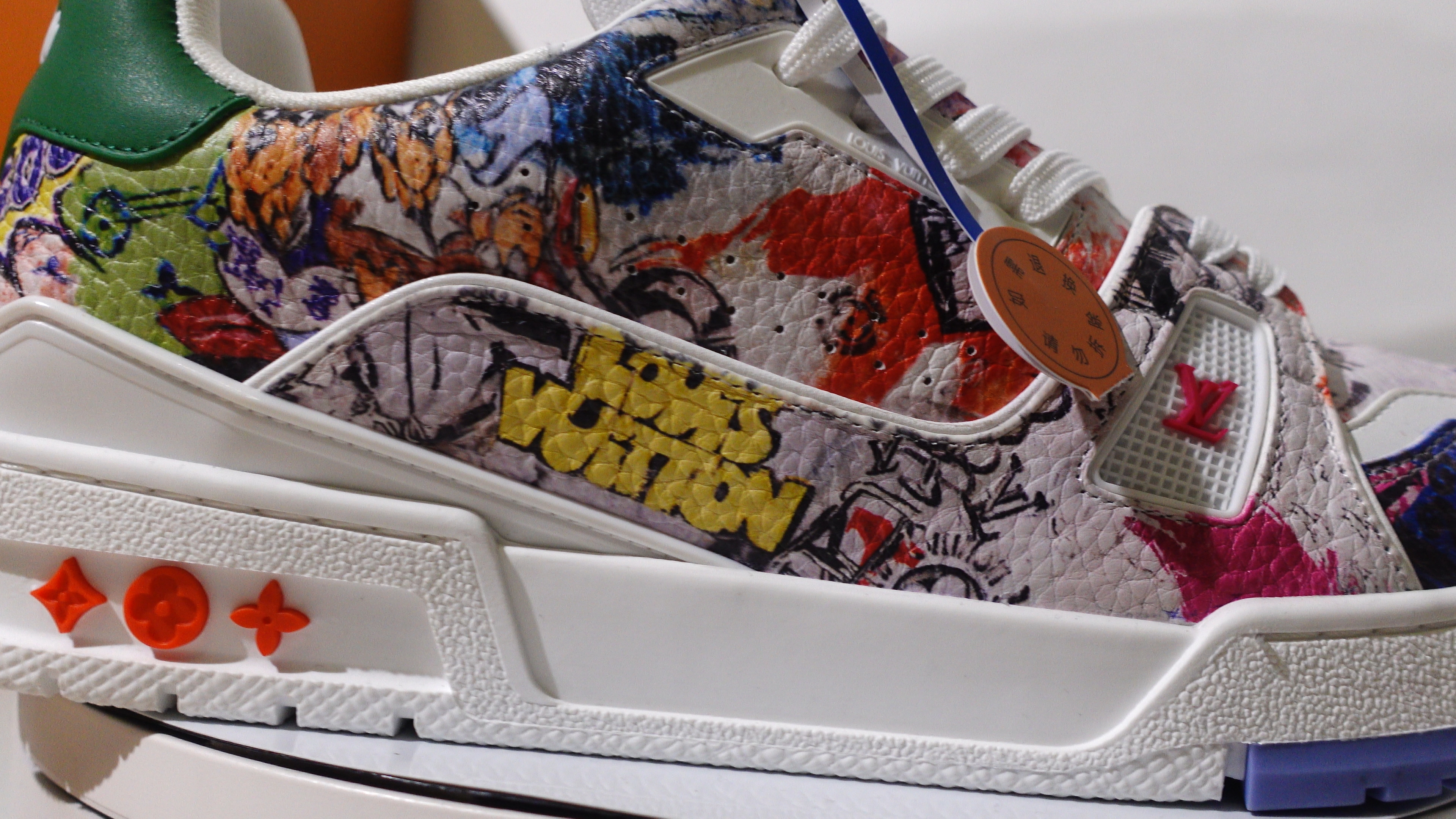 LV Trainer Comics Original