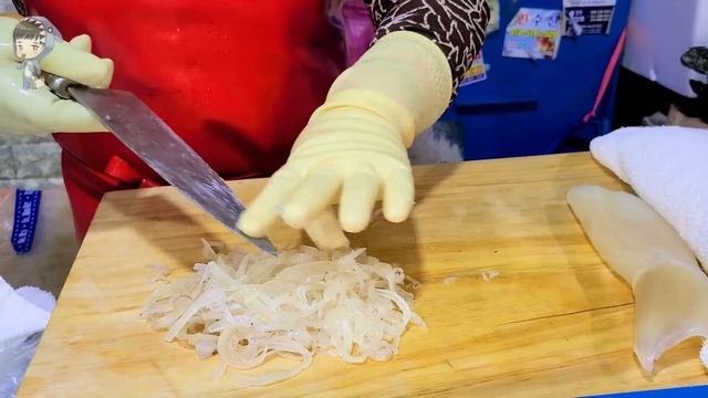 Korea Street Food SQUID SASHIMI Pohang Korea Seafood 04 포항 죽도시장 순자네 오징어회 смотреть онлайн