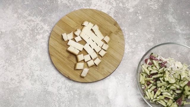 КАК ПРИГОТОВИТЬ САЛАТ С ПЕКИНСКОЙ КАПУСТОЙ И СУХАРИКАМИ? Простой и вкусный, на скорую руку, на ужин смотреть онлайн