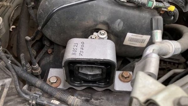 Опора двигателя правая ВЕСТА - Ростеко - Мика