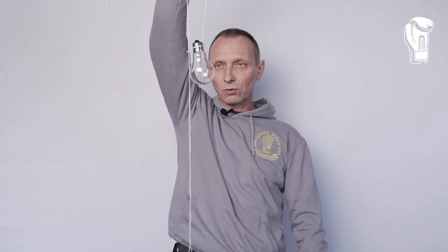 Челлендж.Как разбить лампочку | Проверь Хлёсткость и Силу удара смотреть онлайн
