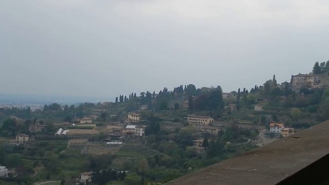 Городская стена Бергамо смотреть онлайн