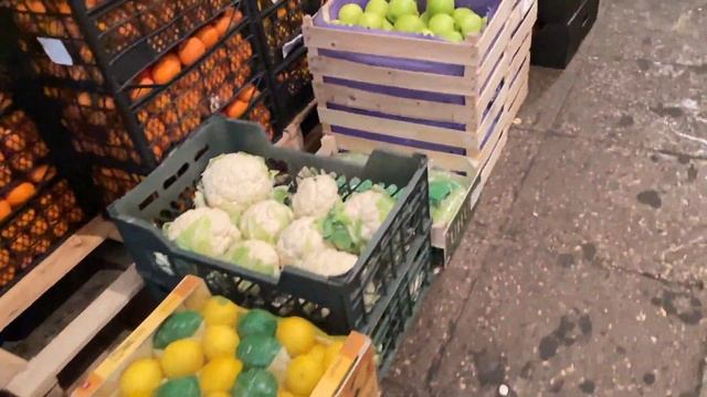 Вот где красивые цены на фрукты и овощи. смотреть онлайн