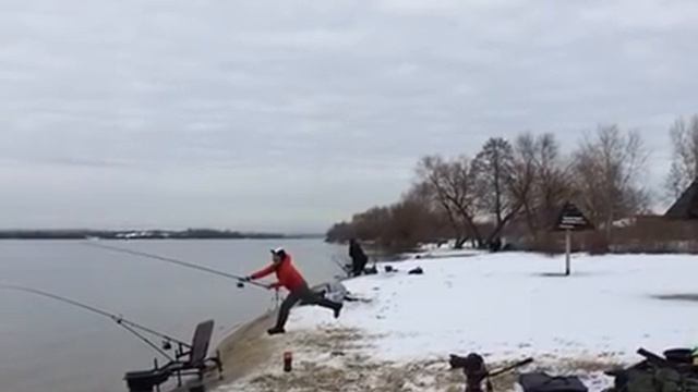 ZEMEX Razer Progressive Feeder 14ft 140g Заброс на 141м смотреть онлайн