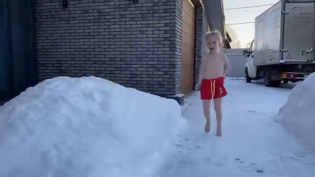 Ярик закаляется в -27 градусов смотреть онлайн